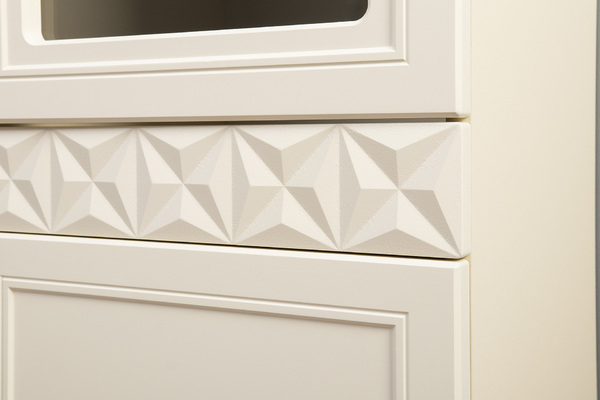 Шкаф-витрина Марион 16.397.01 слоновая кость С341 PE, слоновая кость 6898 ПВХ (собирается на любую сторону)